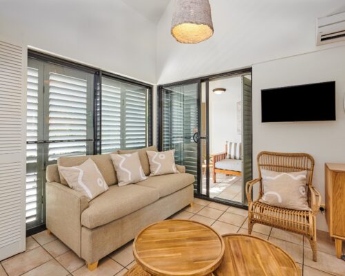 Julians-Byron-Bay-Holiday-Apartments-8 (4)