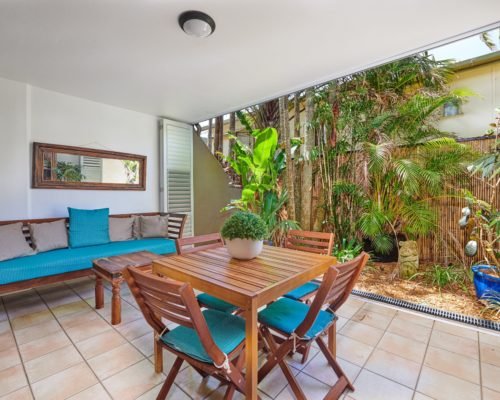 Julians Byron Bay Accommodation near the beachfront